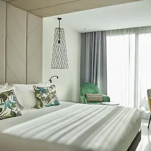 https://vincci-larios-diez.1costadelsol.com
